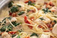Skillet Creamy Tuscan Chicken Pasta