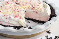 Creamy Peppermint Pie with Chocolate Crust