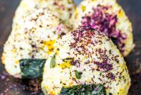 Japanese Onigiri Video: Traditional Rice Ball Recipe