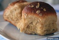 Soft Oatmeal Molasses Dinner Rolls Recipe