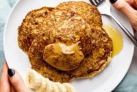 Fluffy Banana Oatmeal Pancakes
