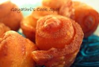 Mini Sweet Rolls Recipe with Vanilla Glaze