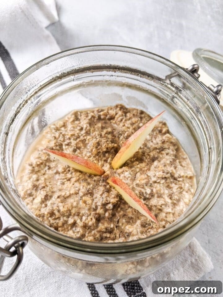 Apple Cinnamon Overnight Oats