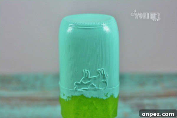 Have fun with Spring and bright colors with this easy DIY Chalk idea: Chalk Paint Dipped Milk Jars Step 