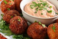 Crispy Cheesy Crab Poppers with Spicy Aioli