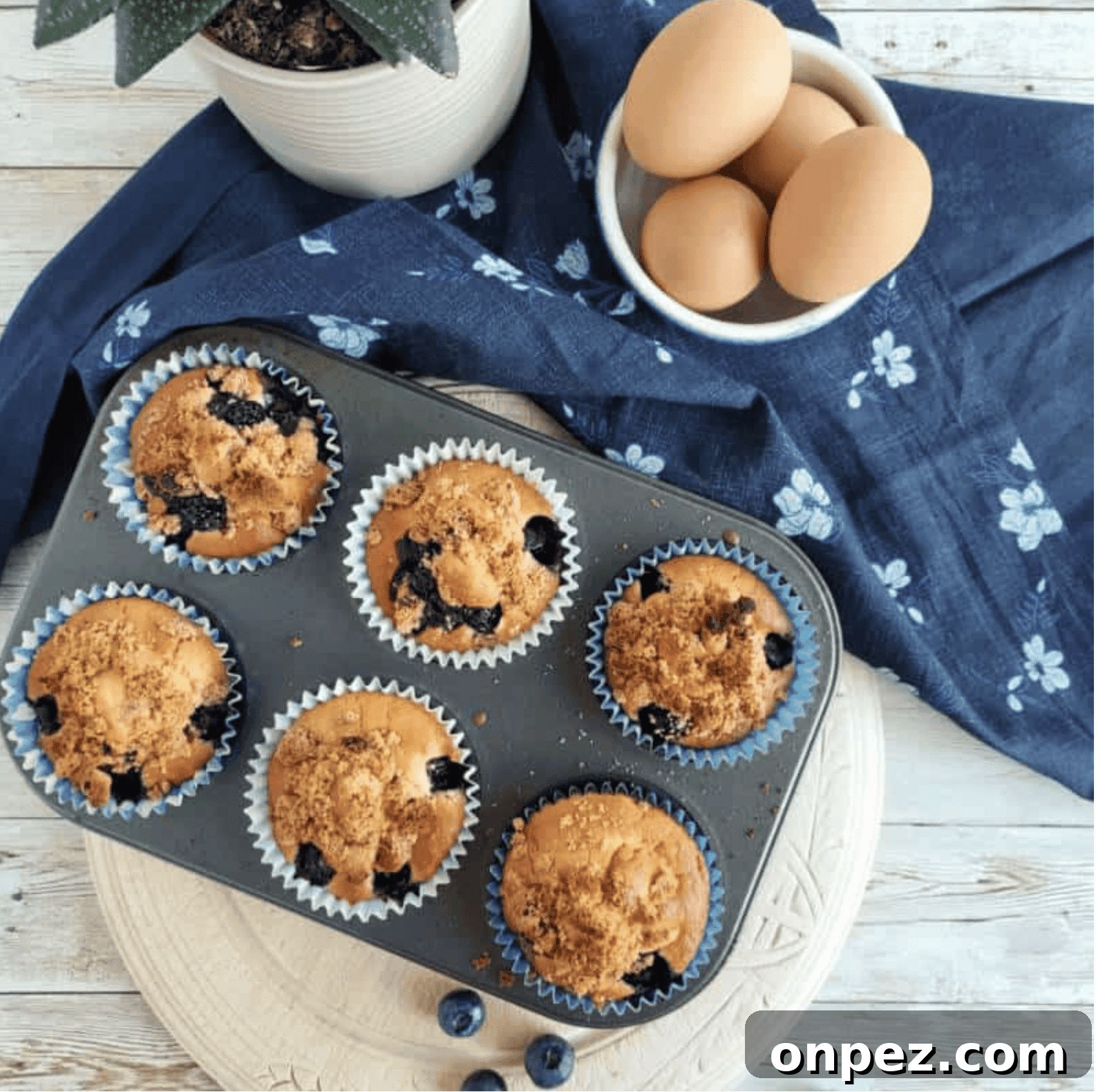 Fruity Bakes Cakes Crumbles and Dessert Recipes 6 Blueberry crumble muffins