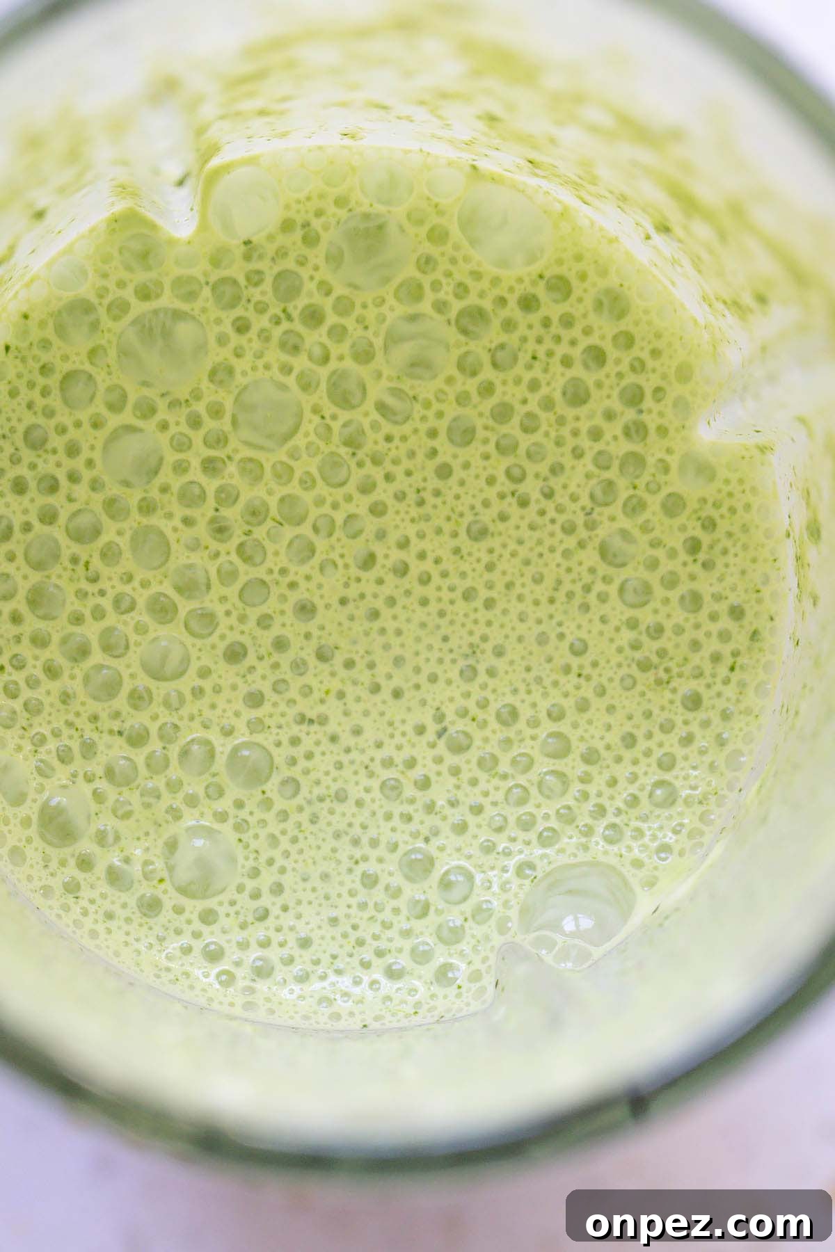 Mint yogurt sauce in the blender