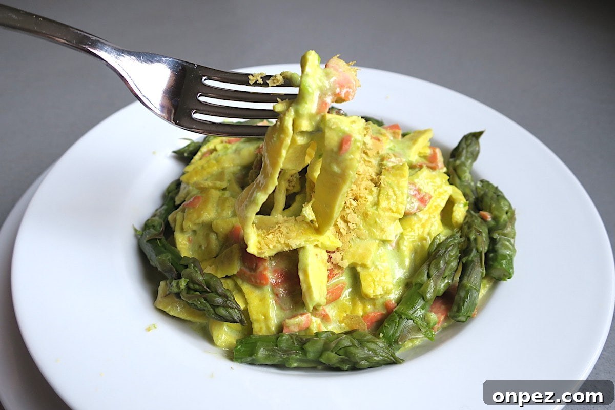 Keto Tagliatelle with Wild Salmon and Asparagus 2 Wild Salmon & Asparagus Keto Tagliatelle